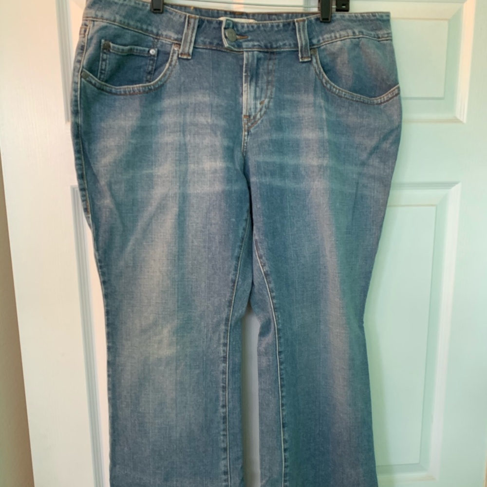 Levis 542 Flare Jeans, Women’s Sz 18M, New!!